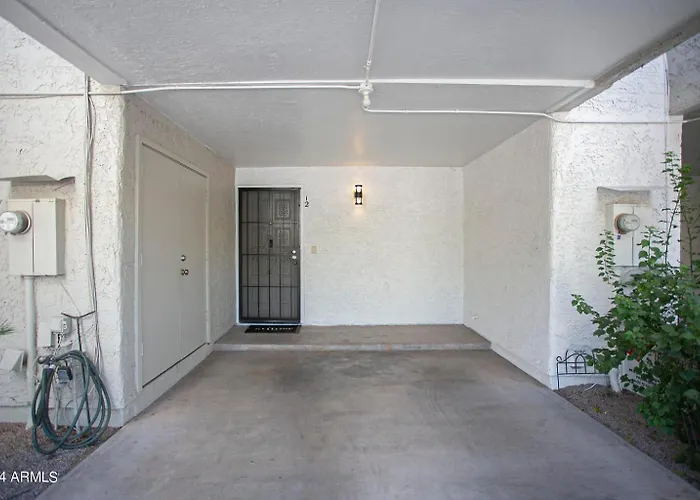 Beautifully Renovated Townhouse * Tempe