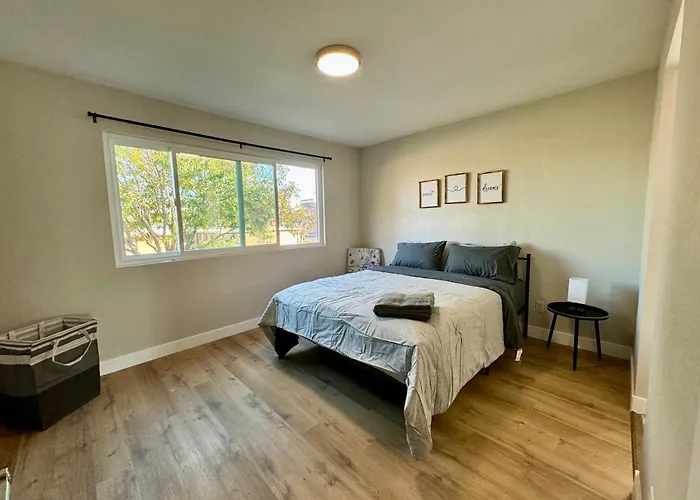 Apartment Beautifully Renovated Townhouse *